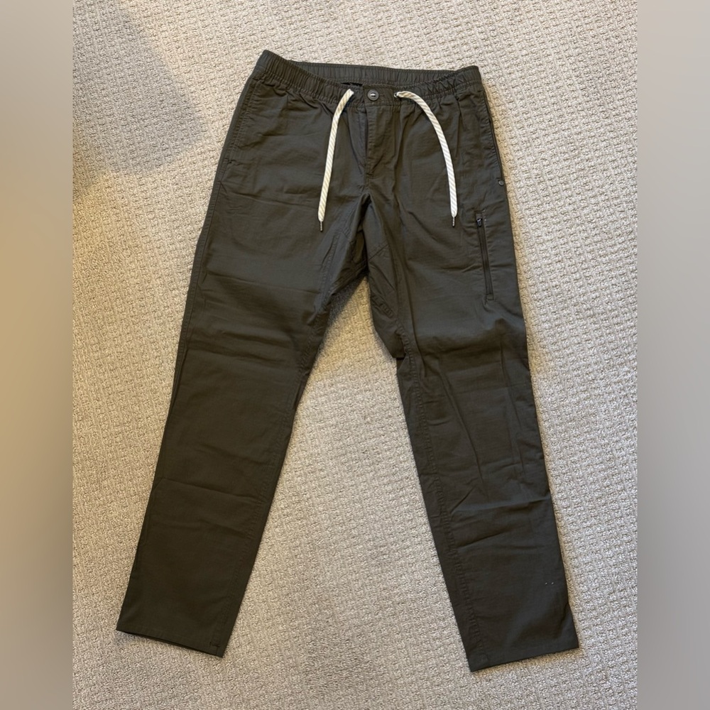 Men’s Large (L) Vuori Ripstop Hiking / Casual Pants - Olive color